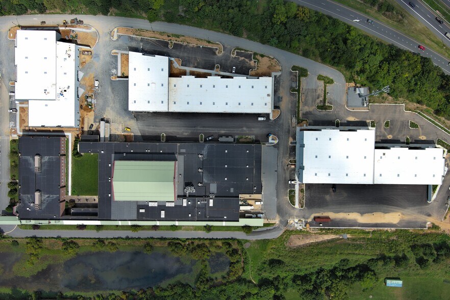 More Photos Of 353 Ballenger Center Dr, Frederick Unknown For Lease