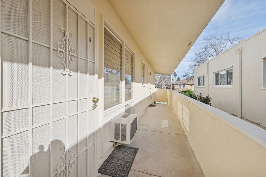 More Photos Of 333 S Rexford Dr, Beverly Hills Apartments For Sale