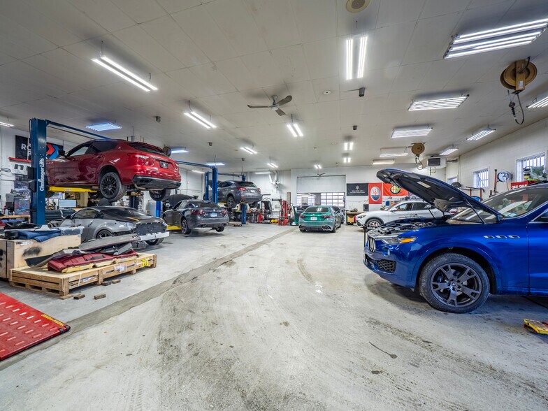 More Photos Of 52 Newtown Rd, Danbury General Retail For Sale