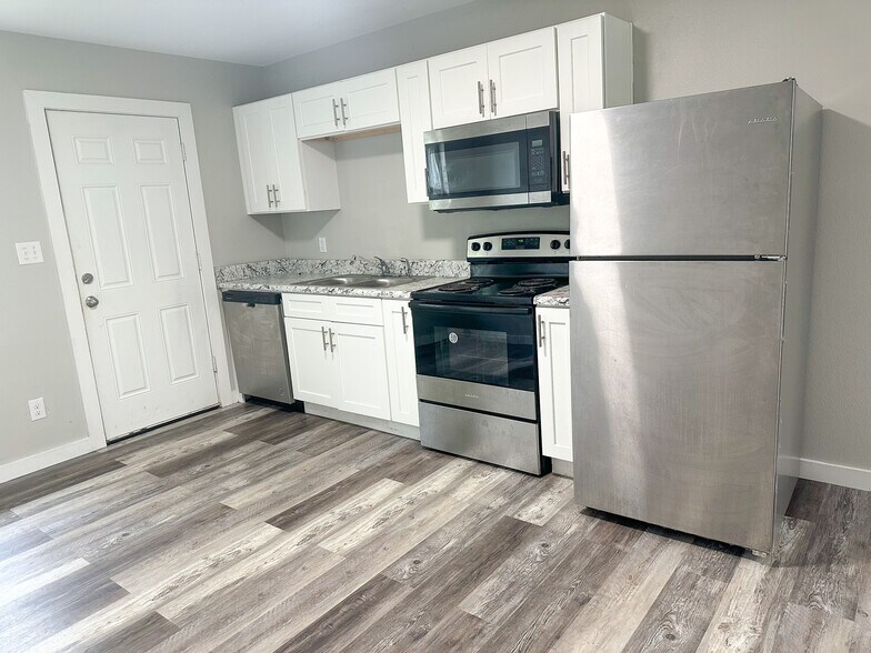 More Photos Of 156 Patterson St, Atmore Apartments For Sale
