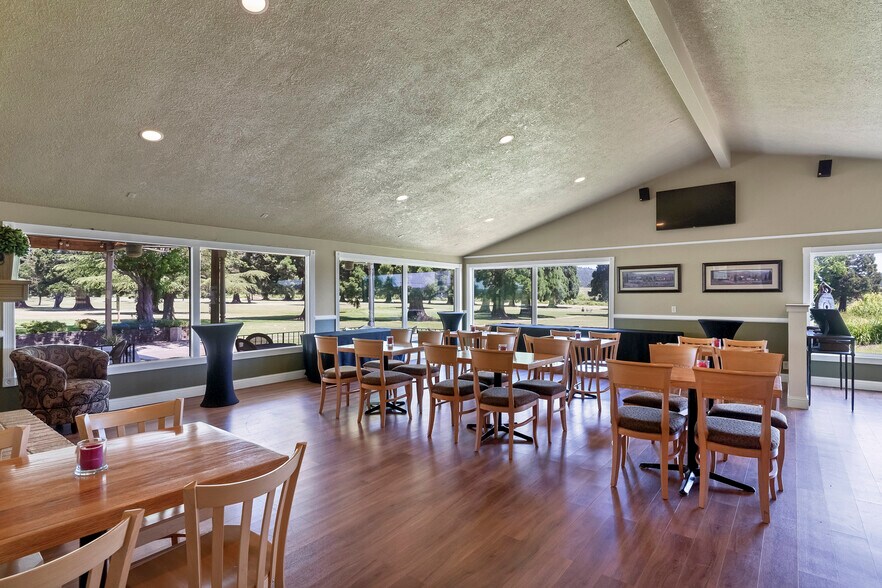 More Photos Of 6335 Highway 22, Independence Sports And Entertainment For Sale