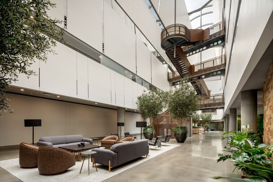 More Photos Of 19001 N Scottsdale Rd, Scottsdale Office For Lease