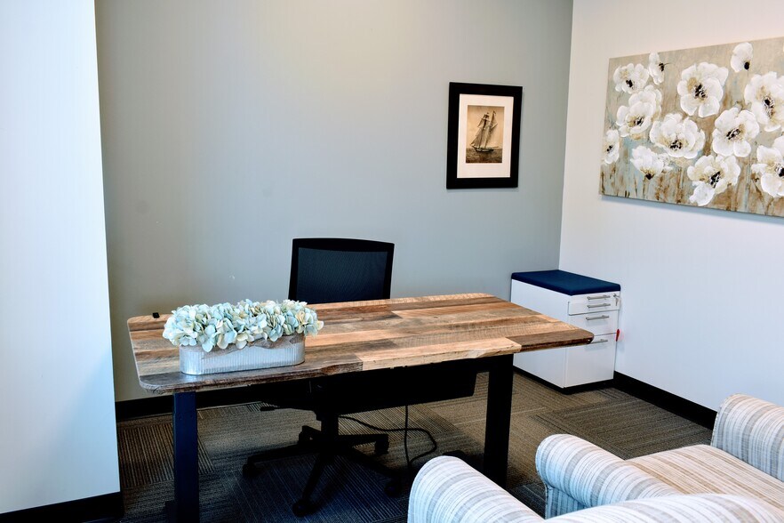 More Photos Of 4701 Sangamore Rd, Bethesda Office For Lease