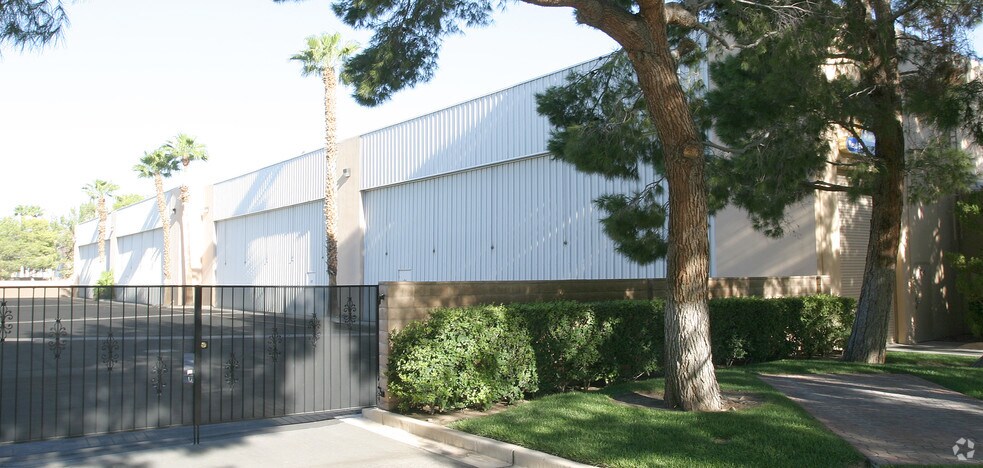 More Photos Of 175 E Reno Ave, Las Vegas Specialty For Lease