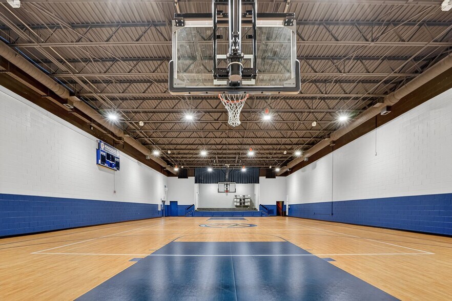 More Photos Of 8225 Barrett Dr, Manassas Religious Facility For Lease