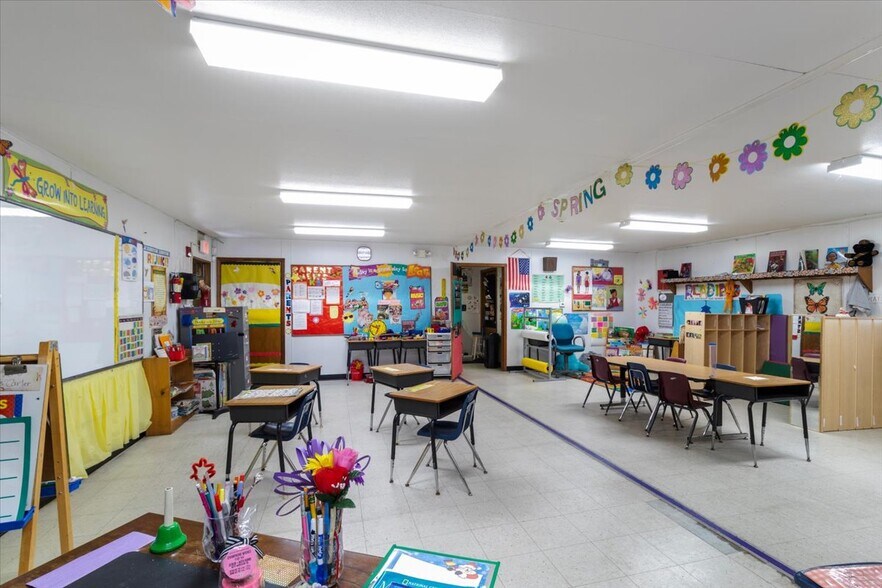 More Photos Of 2365 County Line Rd, Atlanta Daycare Center For Sale