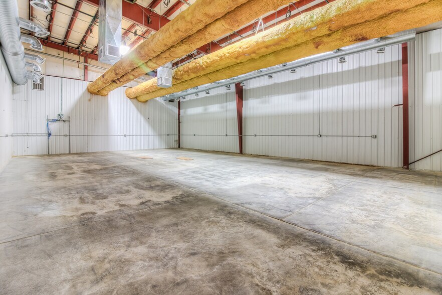 More Photos Of 503 W Prospect Rd, Moxee Warehouse For Lease