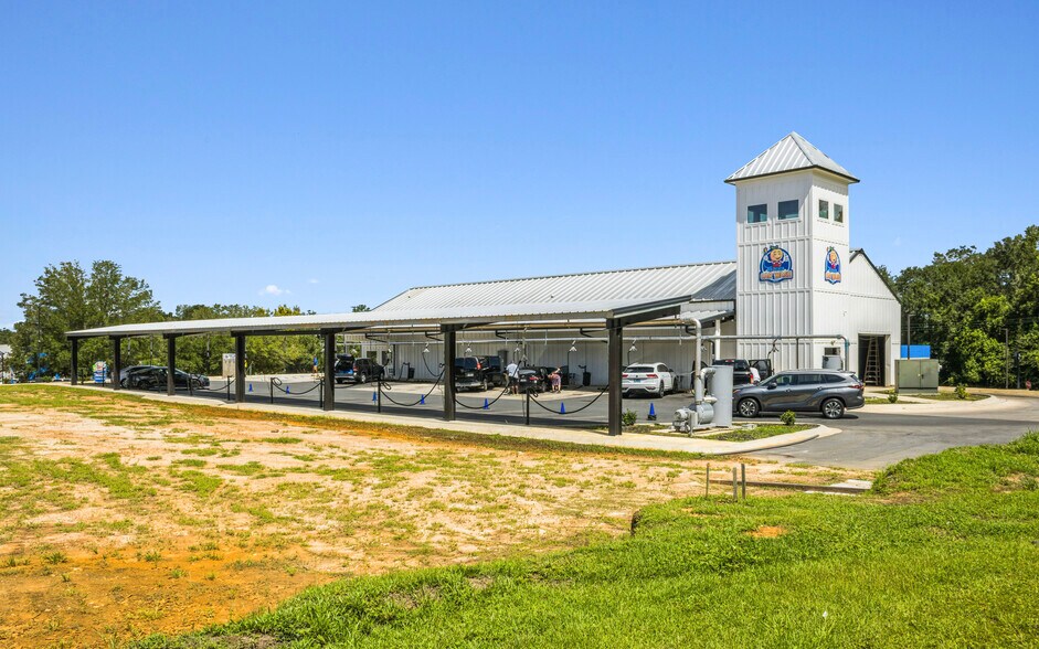 More Photos Of 1920 Pat Thomas Pky, Quincy Carwash For Sale