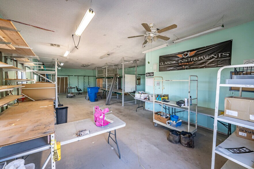 More Photos Of 5221 Hwy 68, Golden Valley Flex For Sale