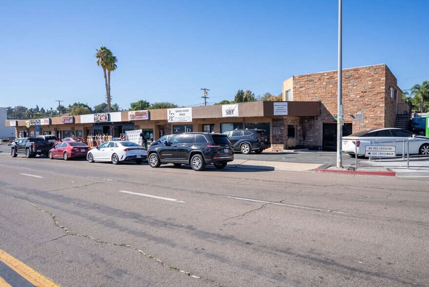 More Photos Of 6172-6196 University Ave, San Diego Storefront For Lease
