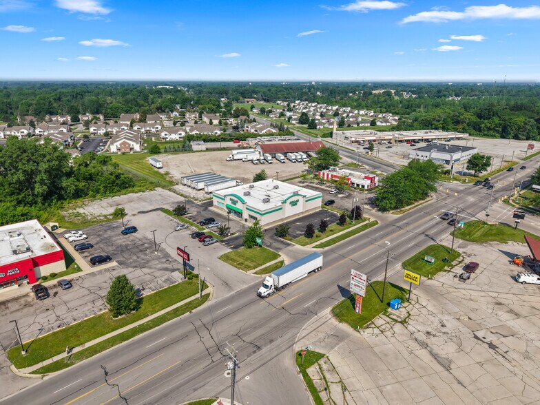 More Photos Of 3560 Dixie Hwy, Saginaw Freestanding For Sale