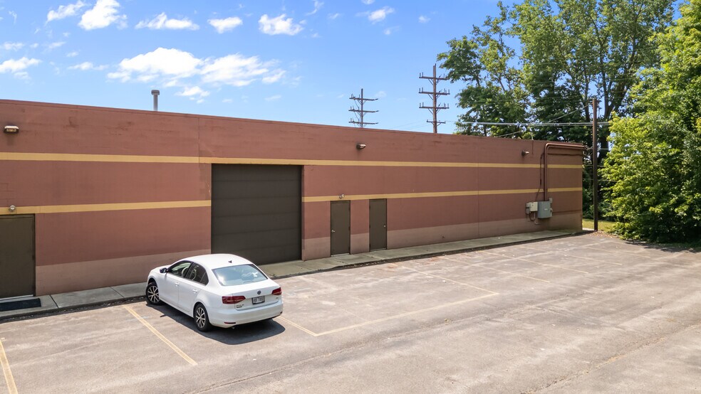 More Photos Of 7793 Mentor Ave, Mentor Freestanding For Sale
