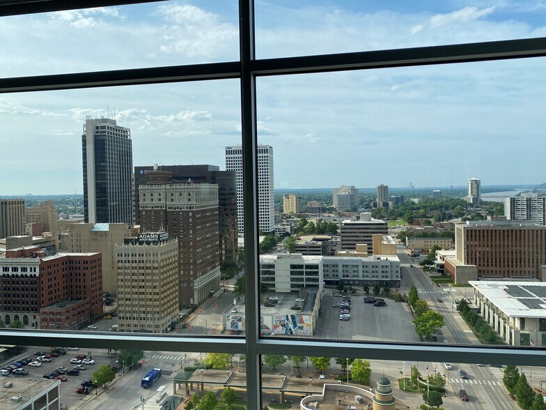 More Photos Of 202 S Cheyenne Ave, Tulsa Office For Lease