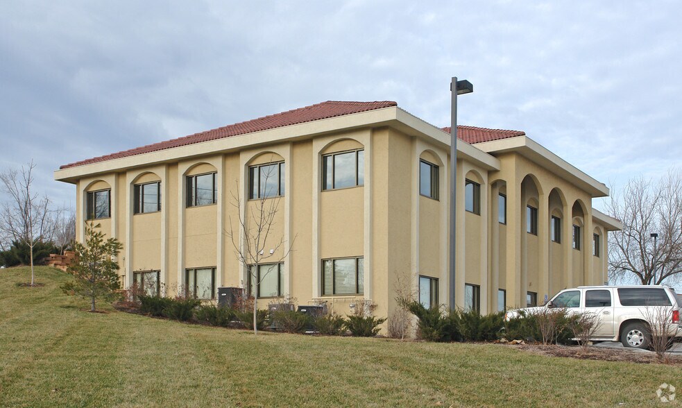 Primary Photo Of 8650 Candlelight Ln, Lenexa Medical For Sale
