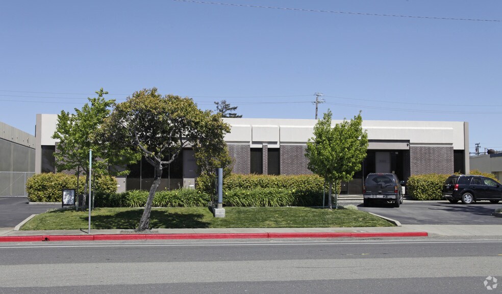 More Photos Of 14550-14562 Wicks Blvd, San Leandro Research And Development For Lease