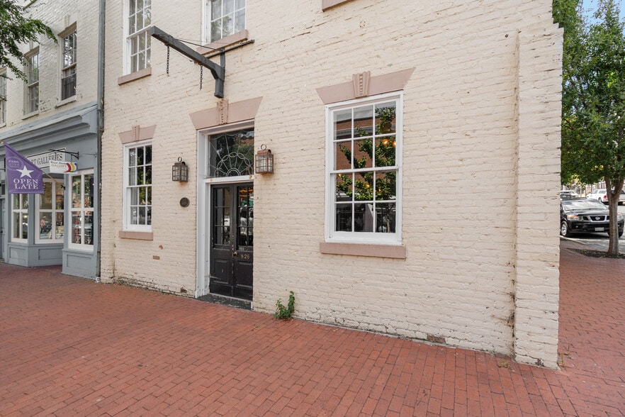 More Photos Of 826 Caroline St, Fredericksburg Storefront Retail Office For Lease