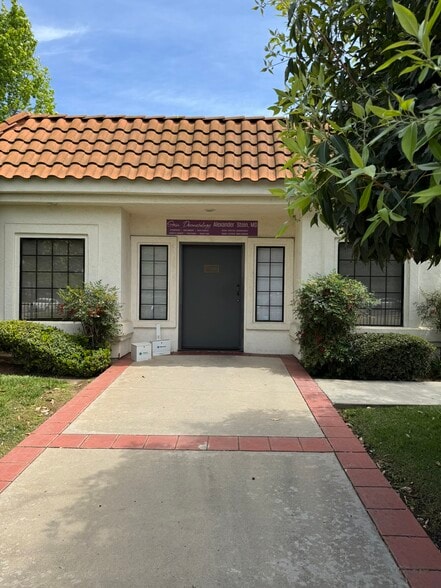 More Photos Of 1101 E Pennsylvania Ave, Escondido Medical For Sale