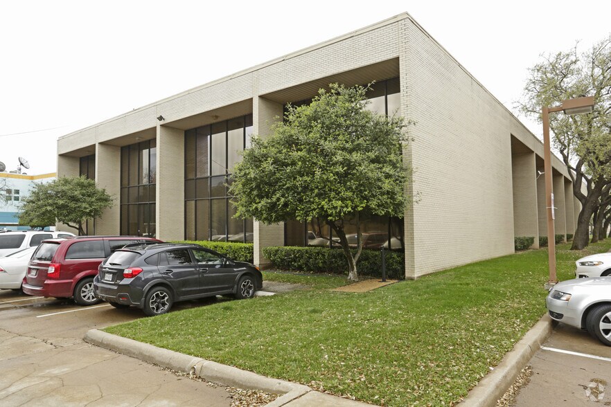 More Photos Of 16990 N Dallas Pky, Dallas Office For Lease