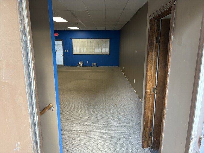 More Photos Of 27051 Southfield Rd, Lathrup Village Freestanding For Sale