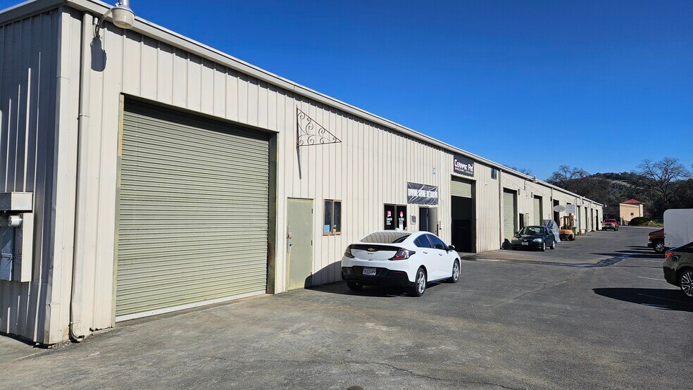 More Photos Of 19506 Industrial Dr, Sonora Warehouse For Lease