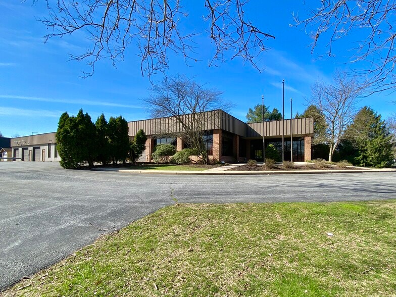 More Photos Of 3040 Industry Dr, Lancaster Flex For Sale