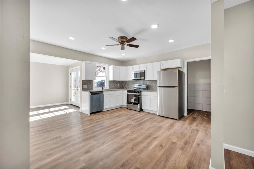 More Photos Of 121 Hillview Ave, Waterbury Apartments For Sale