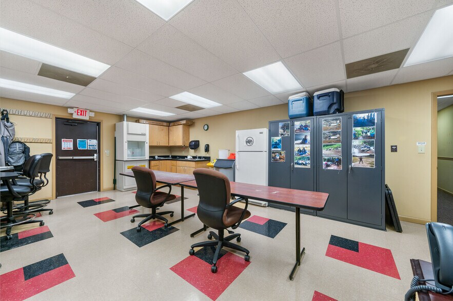 More Photos Of 1221 S Willow Ave, Cookeville Office Residential For Sale