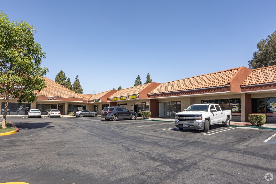 More Photos Of 2001-2099 E Orangethorpe Ave, Placentia Unknown For Lease