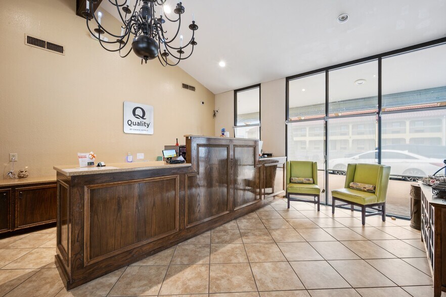 More Photos Of 4613 S Jackson St, San Angelo Hotel For Sale