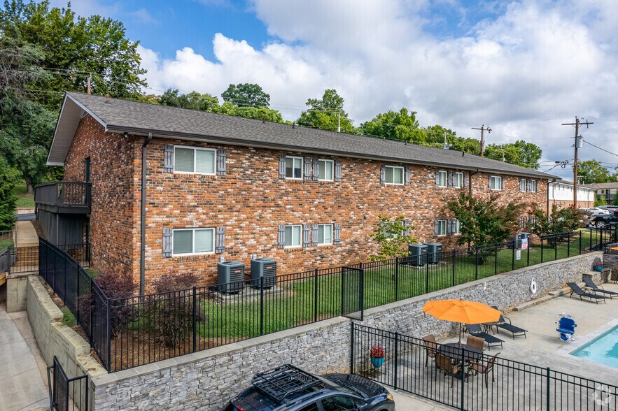 More Photos Of 2701 Sevier Ave, Knoxville Apartments For Sale