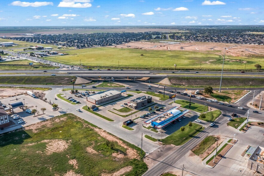 More Photos Of 7907 82nd St, Wolfforth Fast Food For Sale