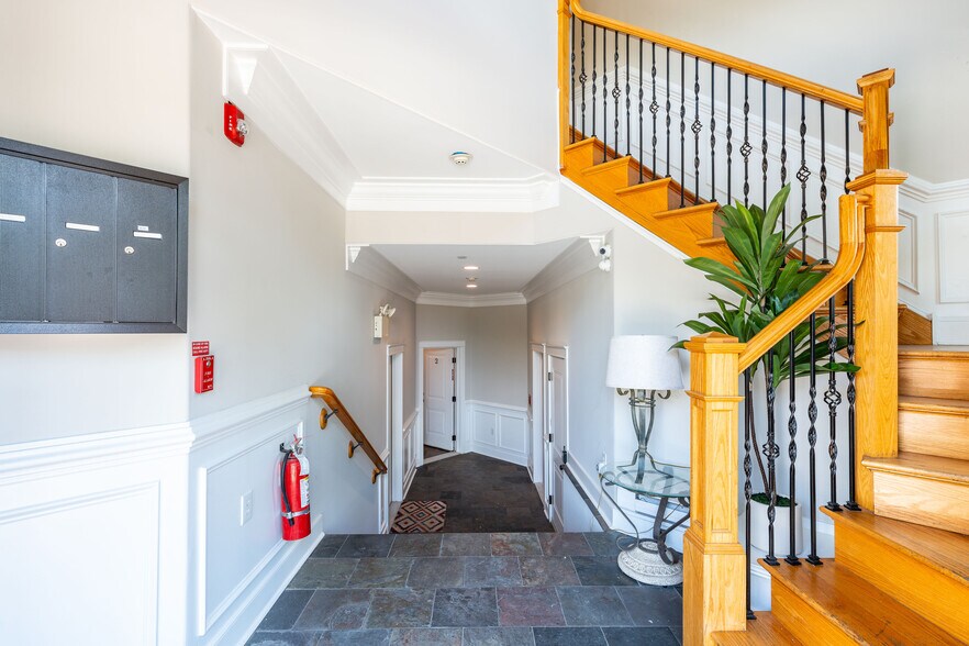 More Photos Of 4557 Manayunk Ave, Philadelphia Apartments For Sale