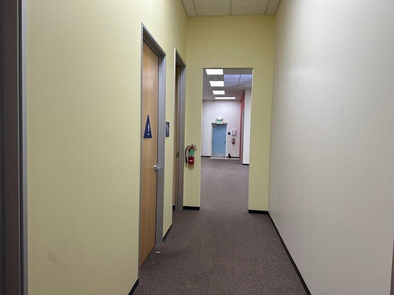 More Photos Of 1292 Kifer Rd, Sunnyvale Research And Development For Lease