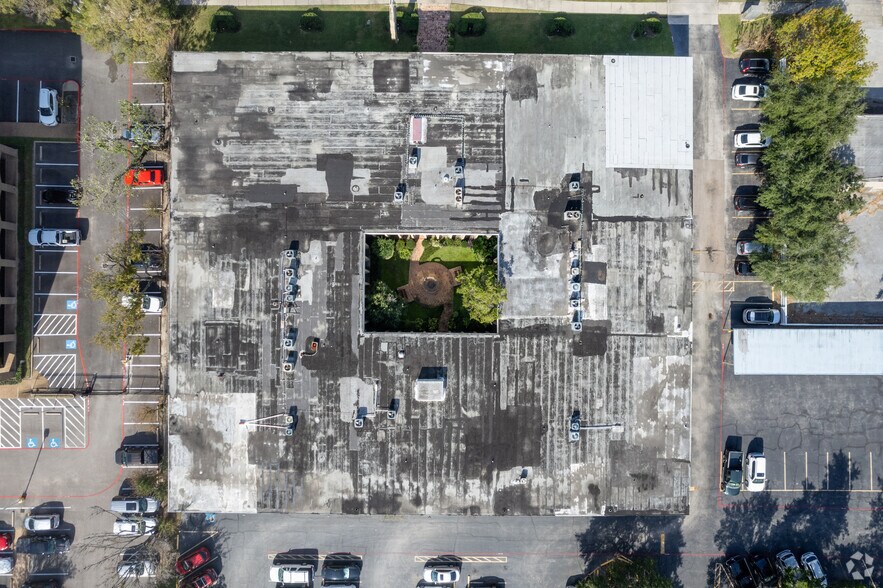 More Photos Of 9219 Katy Fwy, Houston Office For Lease