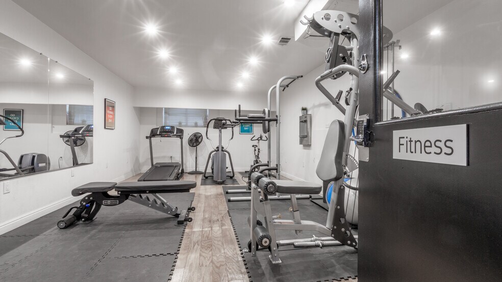More Photos Of 1626 Logan St, Denver Apartments For Sale