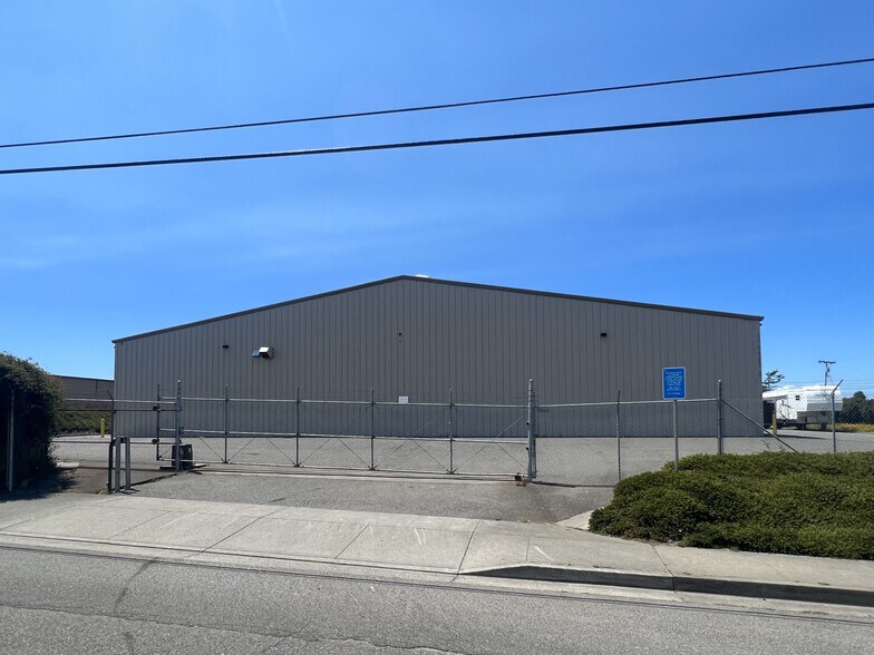 More Photos Of 100 Airport Rd, Fortuna Warehouse For Lease