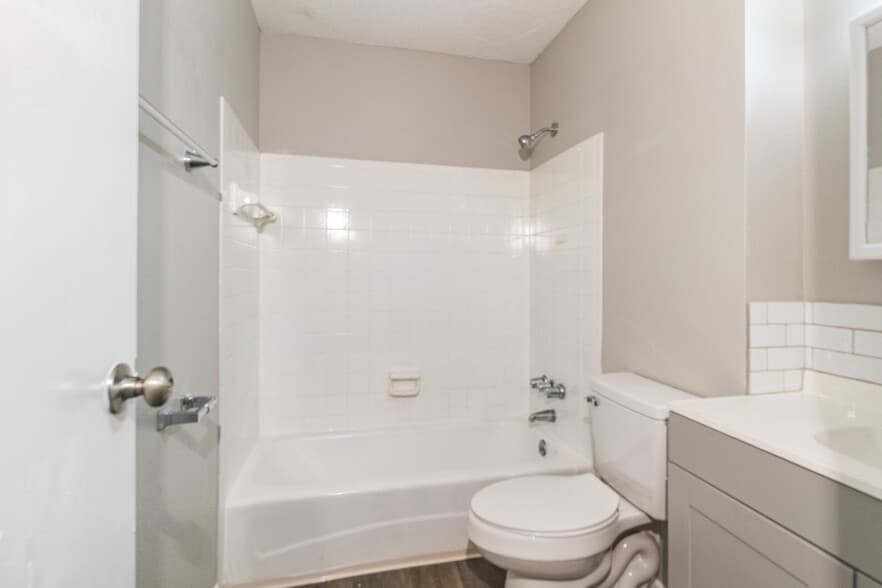 More Photos Of 117 Cedarwood Dr, Lebanon Apartments For Sale