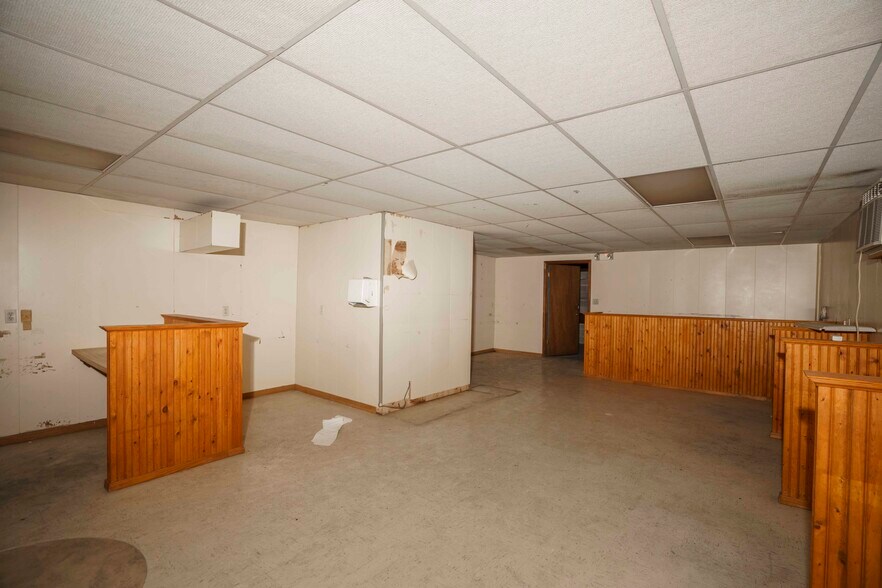 More Photos Of 1310 S Commerce St, Harlingen Office For Sale