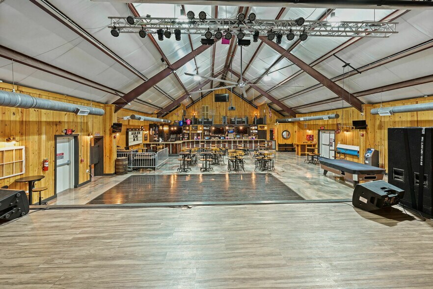 More Photos Of 51494 La-16 Hwy, Denham Springs General Retail For Sale