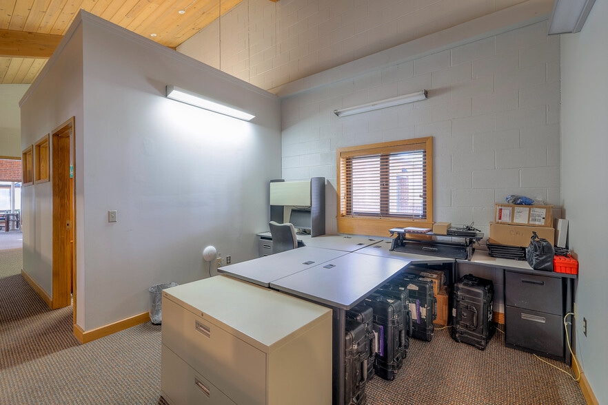 More Photos Of 8880 Ballentine St, Overland Park Office For Sale