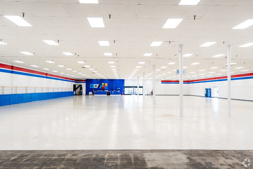 More Photos Of 1900-1974 Stone Rose Dr, Rocky Mount General Retail For Sale