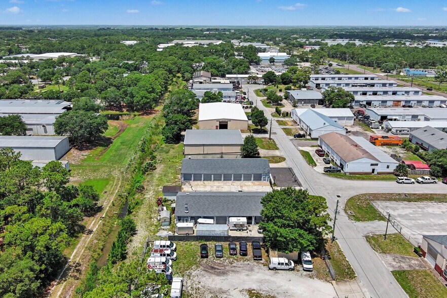 More Photos Of 7731 Industrial Rd, Melbourne Warehouse For Lease