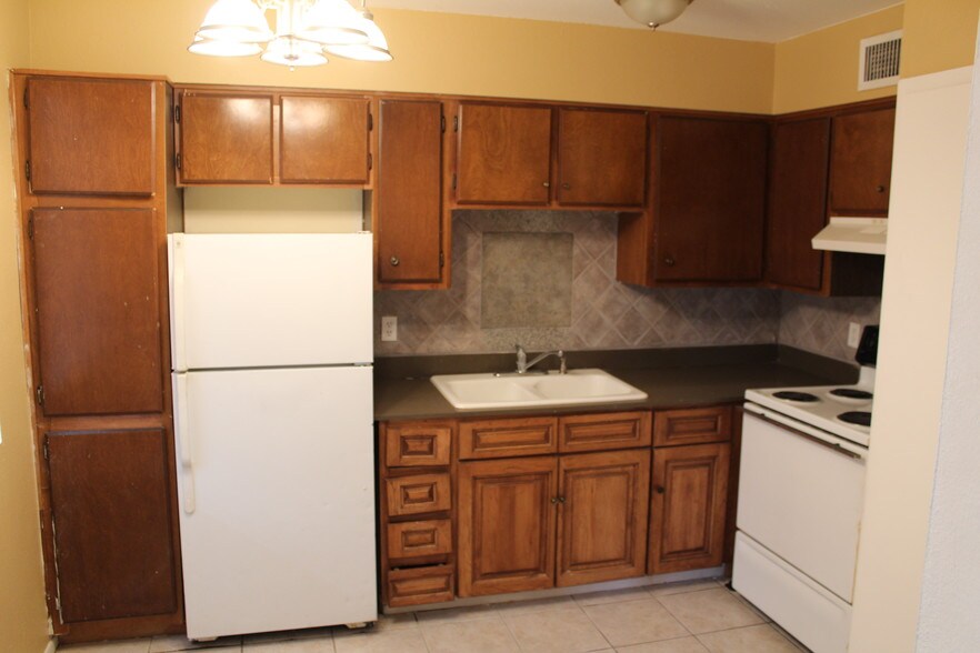 More Photos Of 7107-7113 N 53rd Ave, Glendale Apartments For Sale