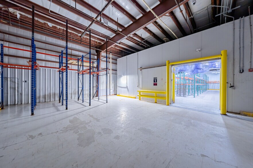 More Photos Of 5150 N State Road 7, North Lauderdale Refrigeration Cold Storage For Lease