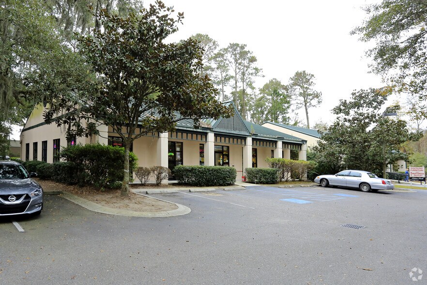 More Photos Of 1504 Fording Island Rd, Bluffton Freestanding For Lease
