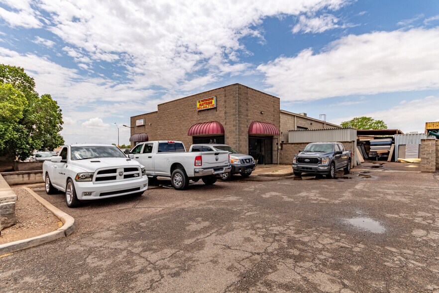 Primary Photo Of 6016 N 57th Ave, Glendale Warehouse For Sale