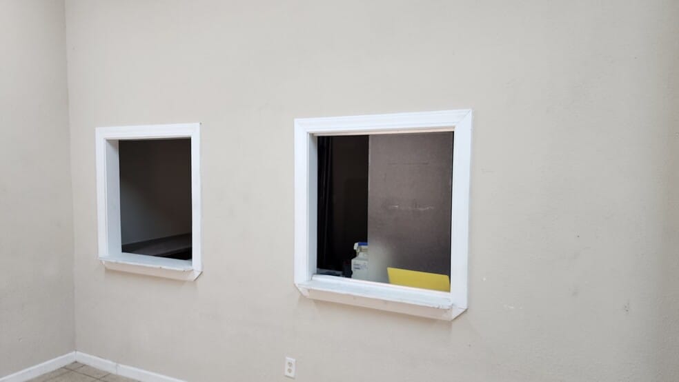 More Photos Of 17434 Red Oak Dr, Houston Medical For Lease
