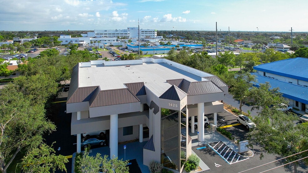 More Photos Of 1425 Viscaya Pky, Cape Coral Medical For Lease