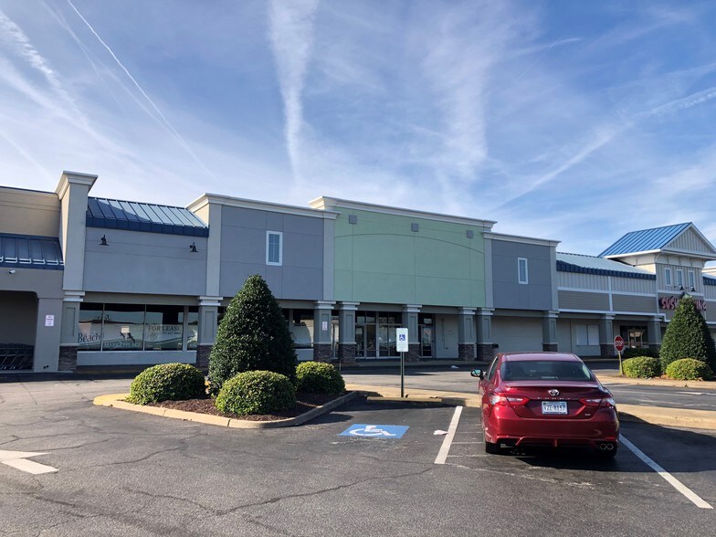 More Photos Of 3841-4261 E Little Creek Rd, Norfolk Unknown For Lease