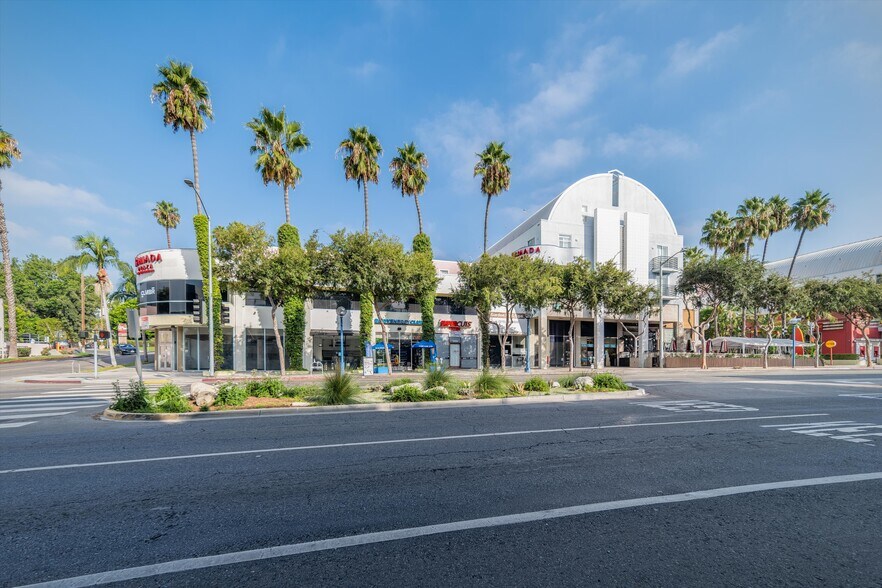 More Photos Of 8585-8599 Santa Monica Blvd, West Hollywood Hotel For Lease